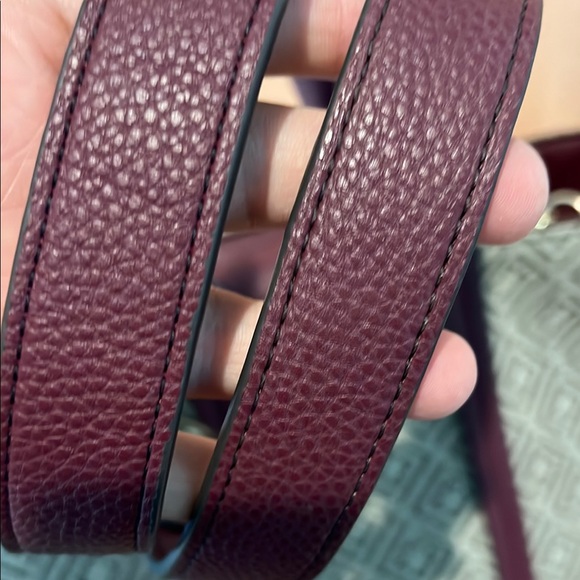 Liz Claiborne Tote Bag with grey velvet Crossbody and red wallet, bundle - Picture 11 of 16